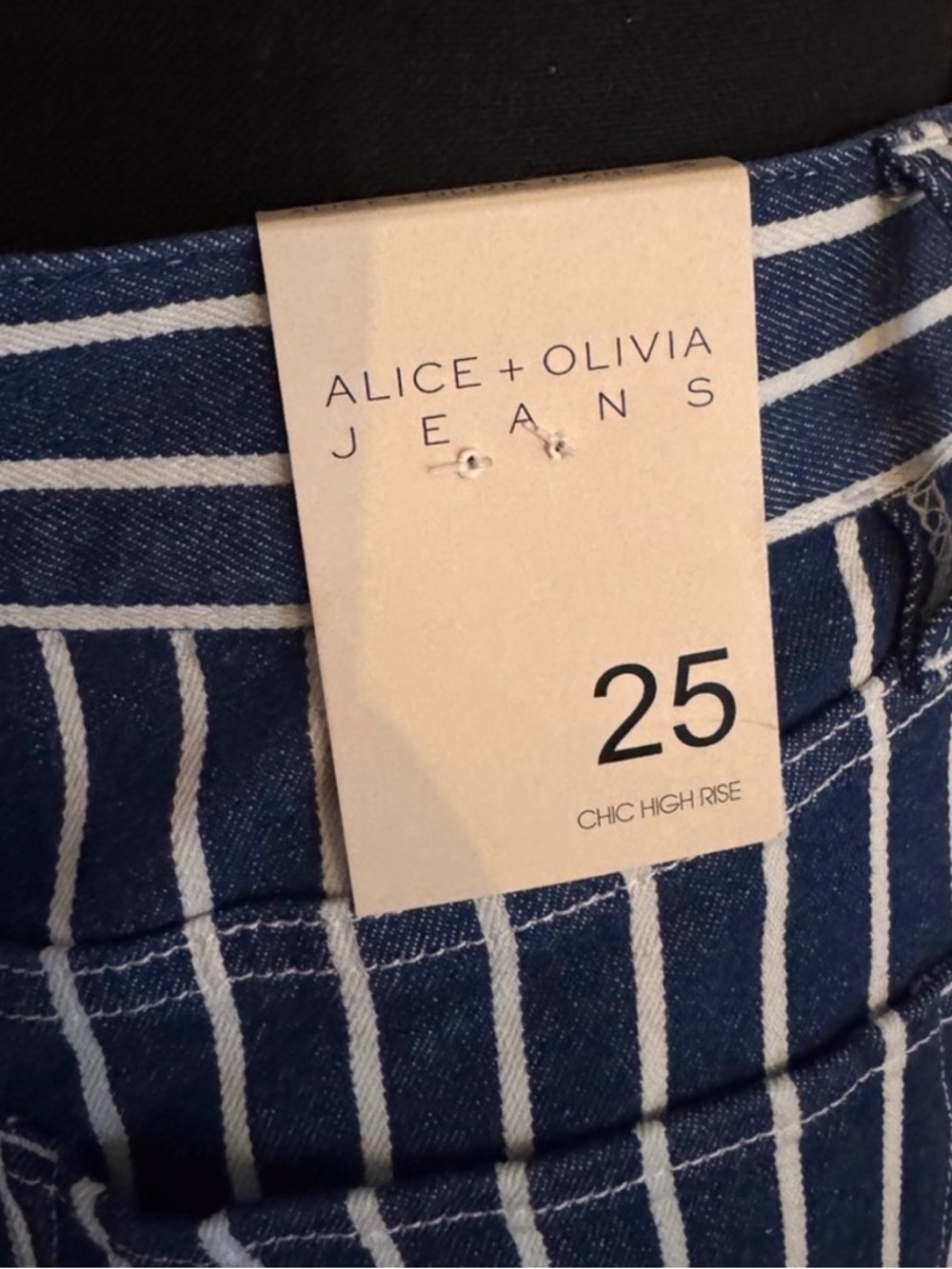 Alice + Olivia Stripe Wide-Leg
Pants - Picture 3 of 4